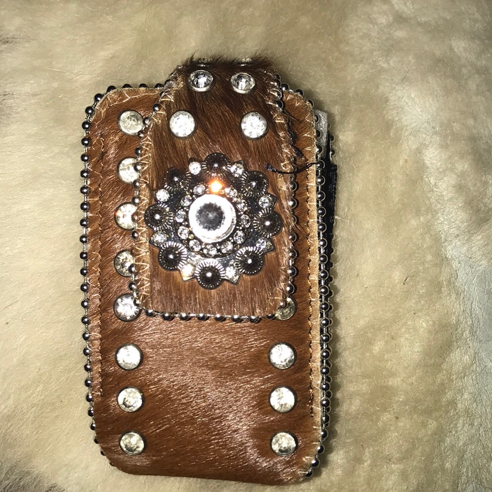 Montana West phone holder
